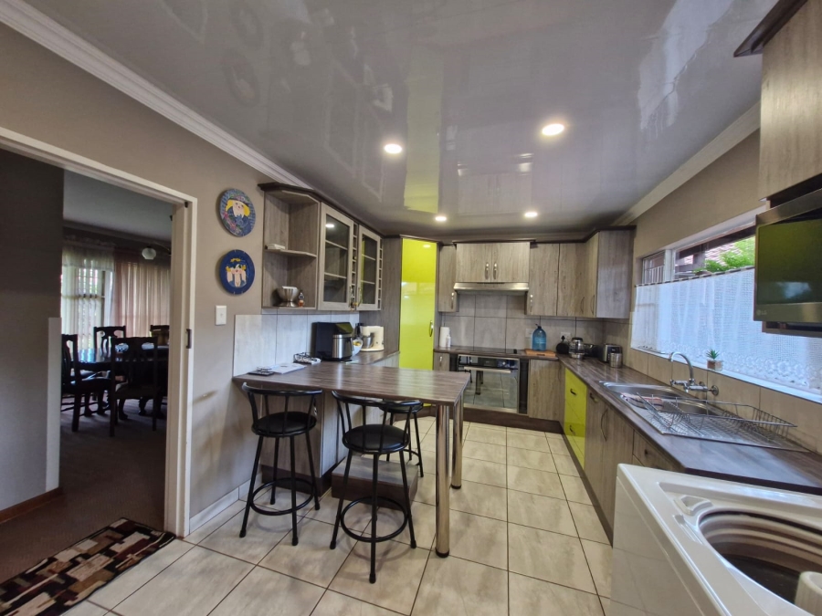 4 Bedroom Property for Sale in Kathu Northern Cape